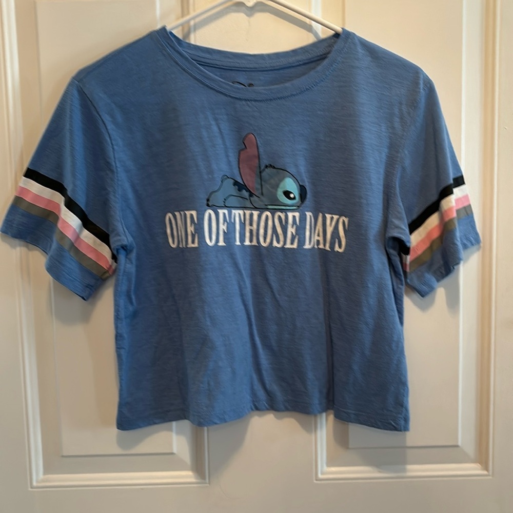 blue stitch top - size M